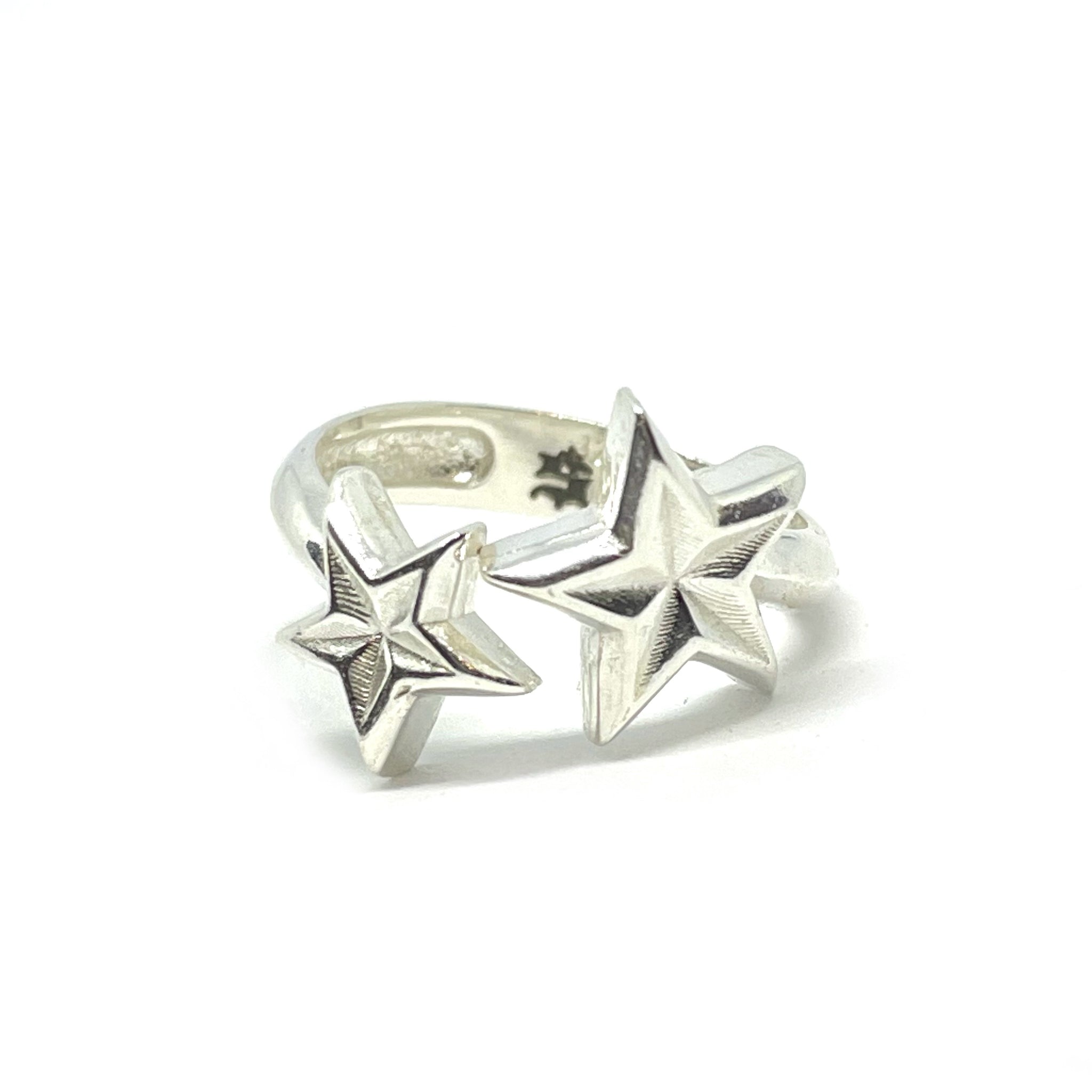 SWEEPING STAR RING