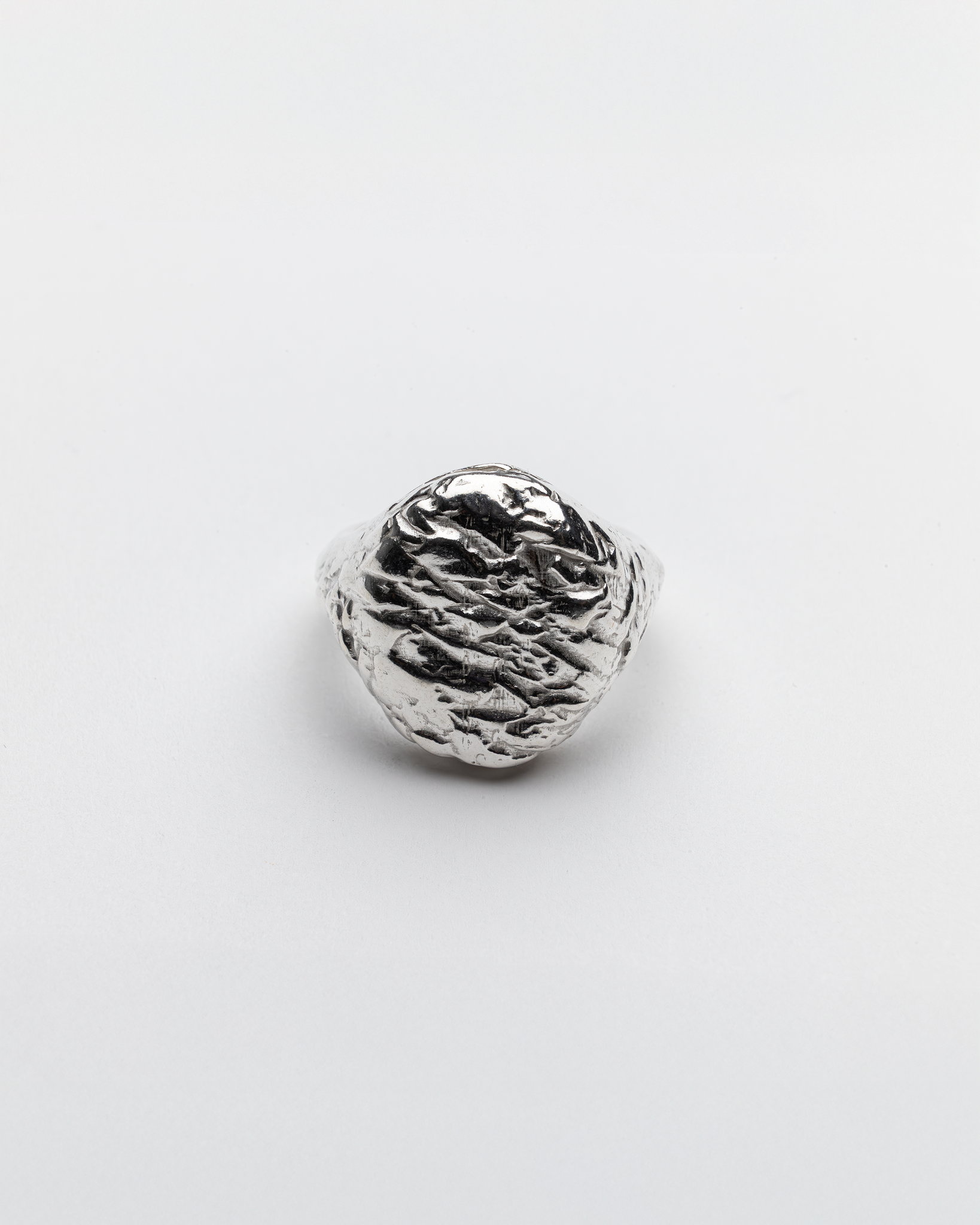 SHATTERED OVAL RING