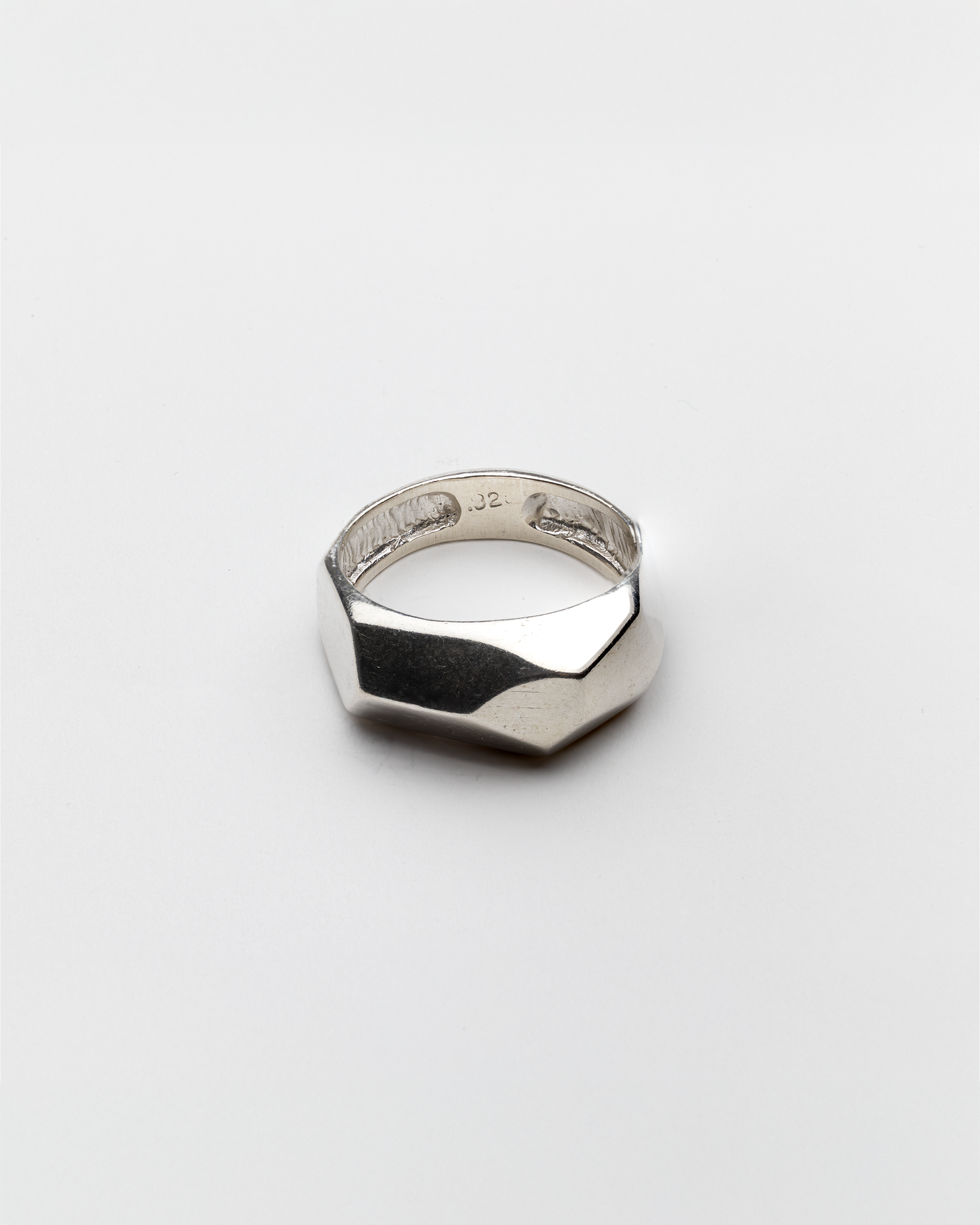 FACETED RING
